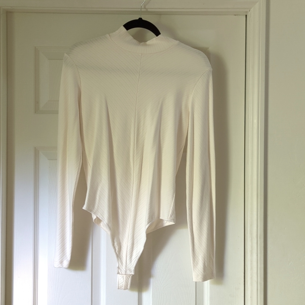 Knix Papaya mock neck bodysuit. Cream. Size large. Free headband with purchase!